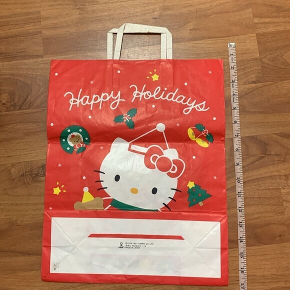 Sanrio Hello Kitty Vintage Gift Bag - Picture 2 of 4